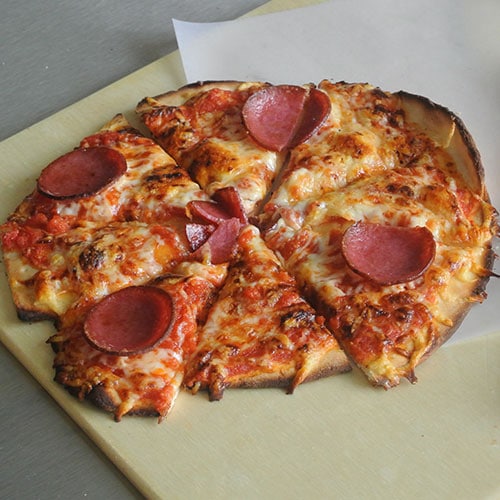Pizza aus dem Steinofen